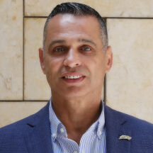 السيد مازن طبلت